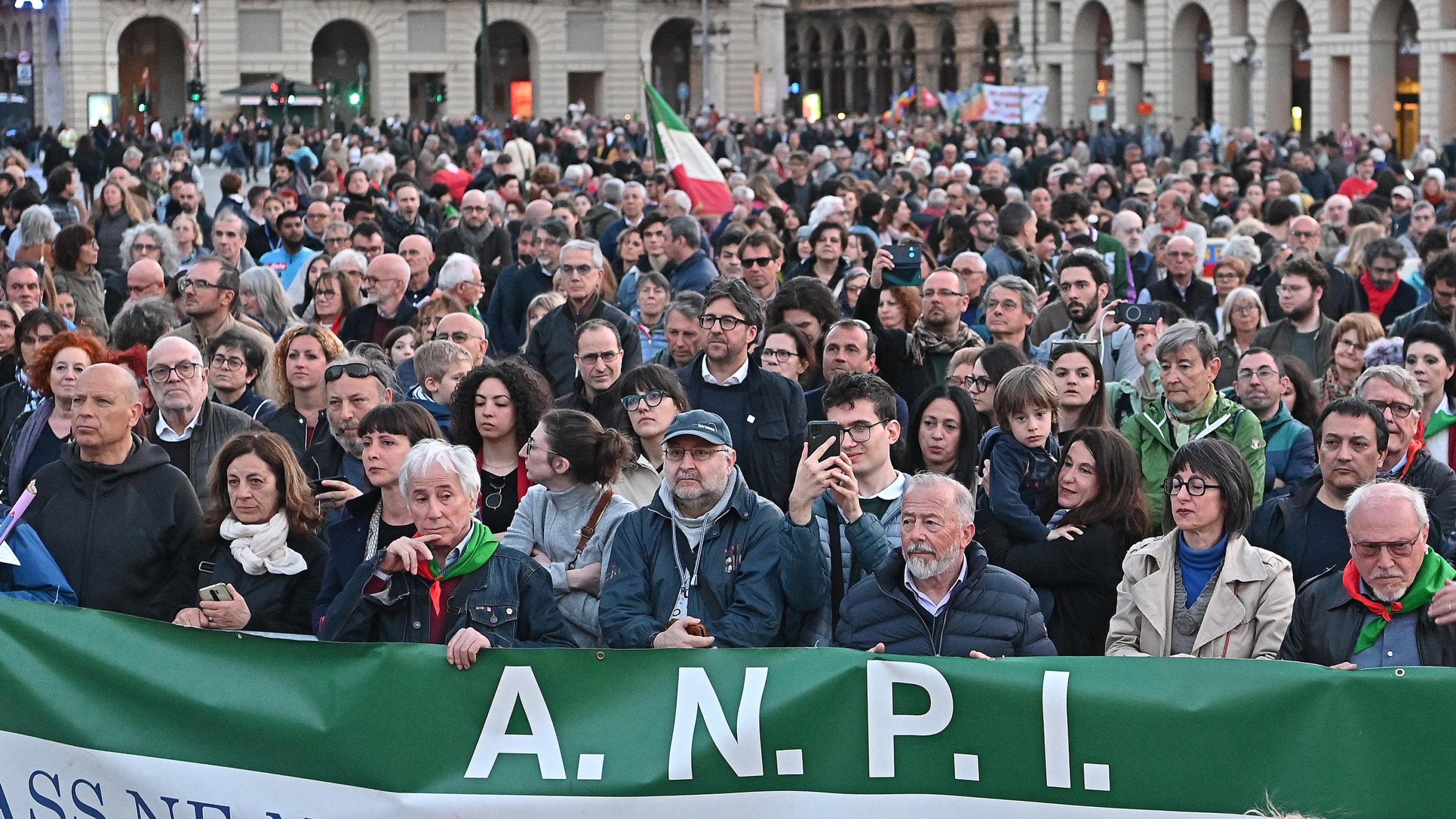 Shabbat il 25 aprile, ma l’Anpi non sposta la fiaccolata. E la Comunità ebraica torinese sarà assente