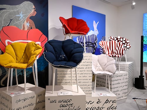 Kartell si ispira alla natura con la seduta Alice’s Flowers