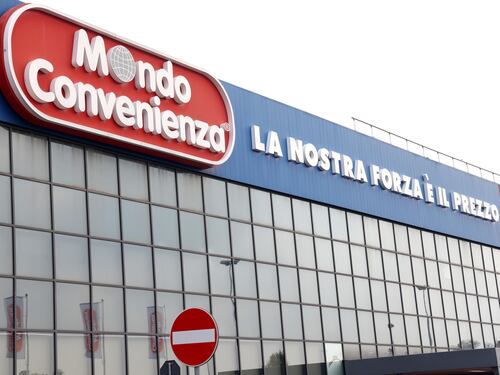 "Prodotti difettosi o danneggiati". E scattano i controlli su Mondo Convenienza