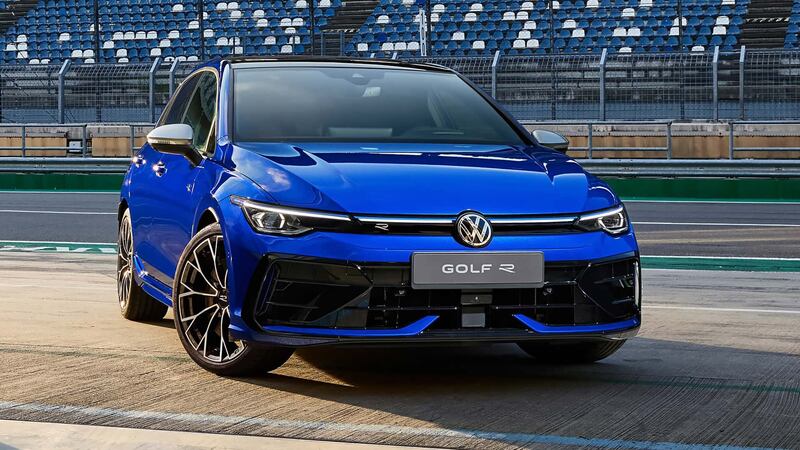 Volkswagen Golf R 2024, guarda tutte le foto 14