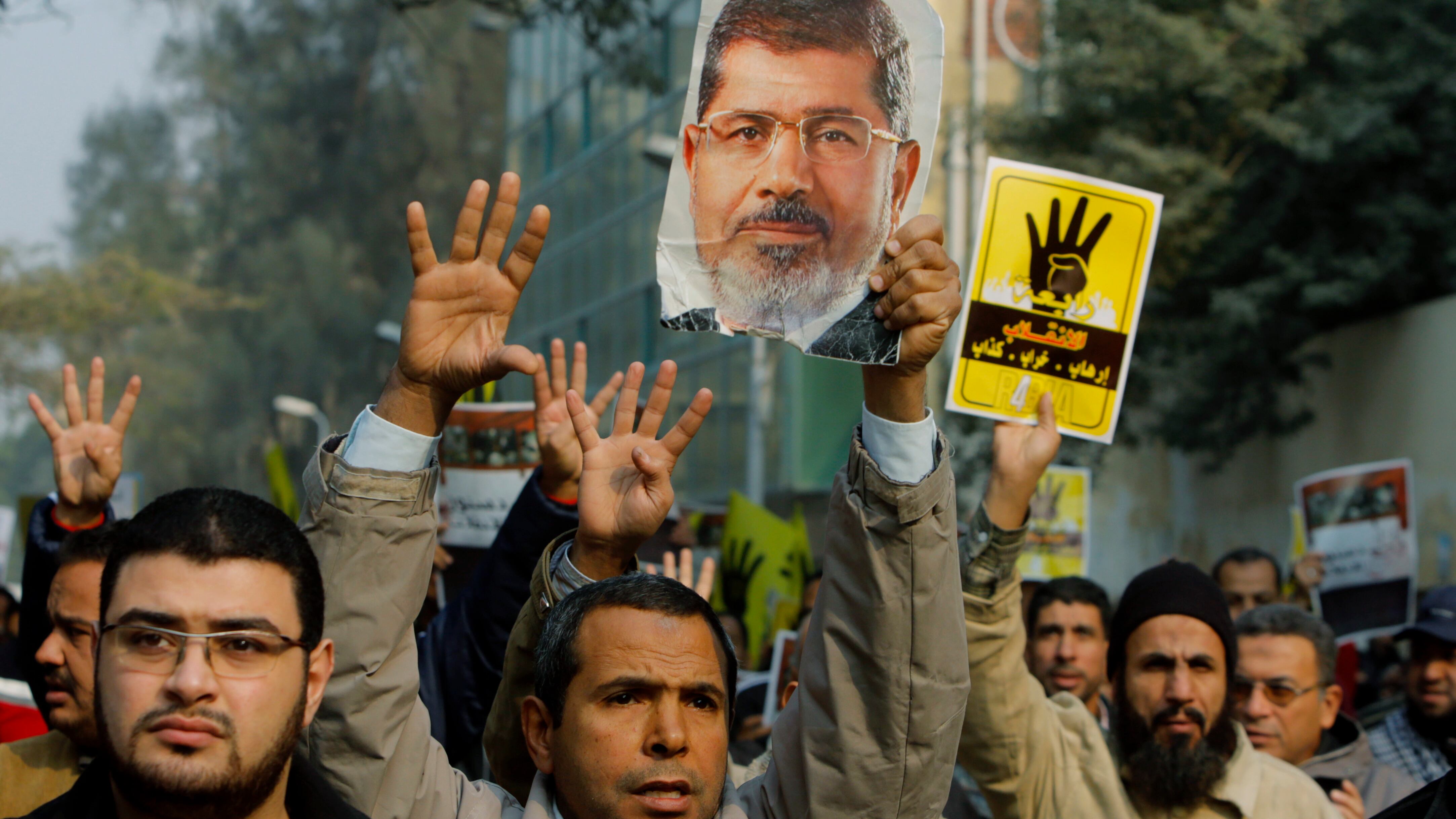Egitto, Morsi a processo per spionaggio