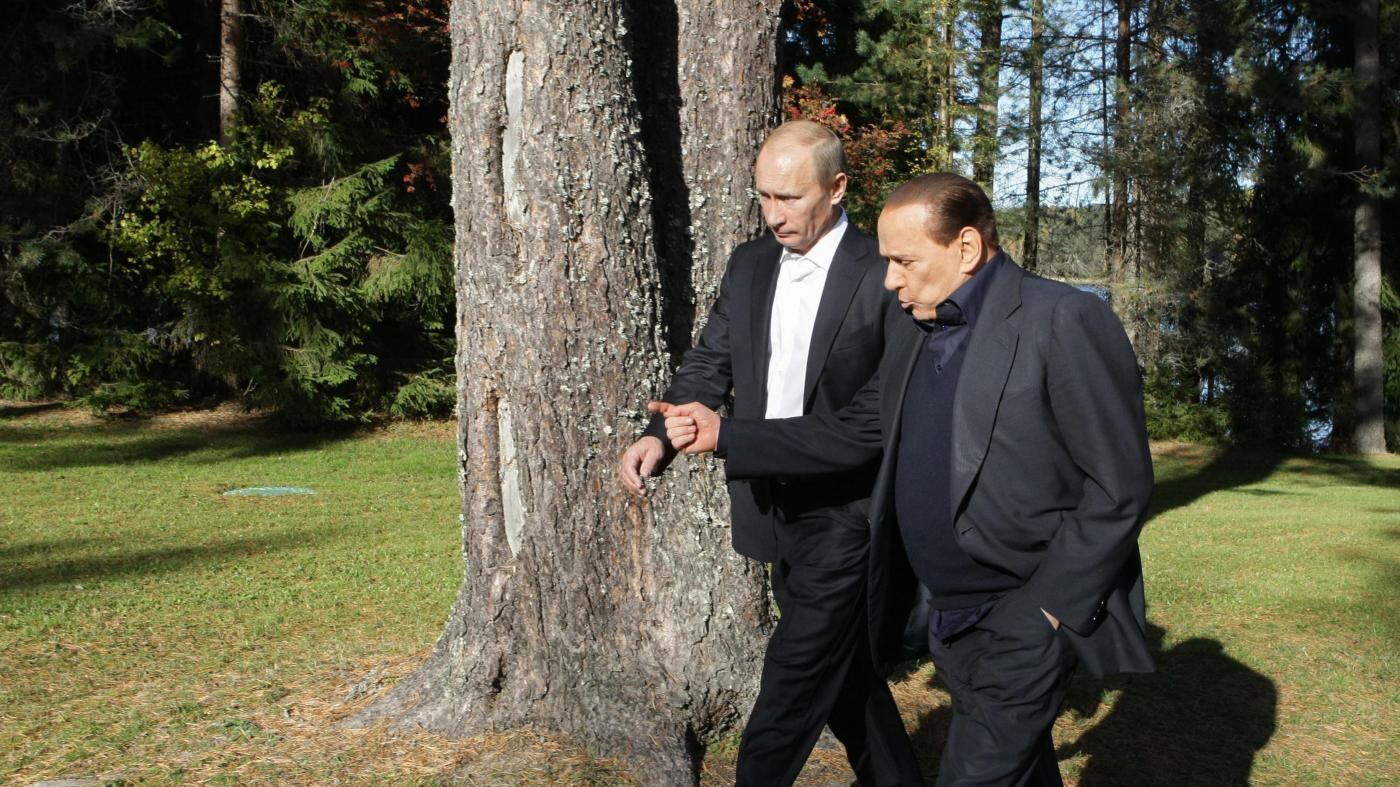 Berlusconi è preoccupato: bisogna evitare il fallimento