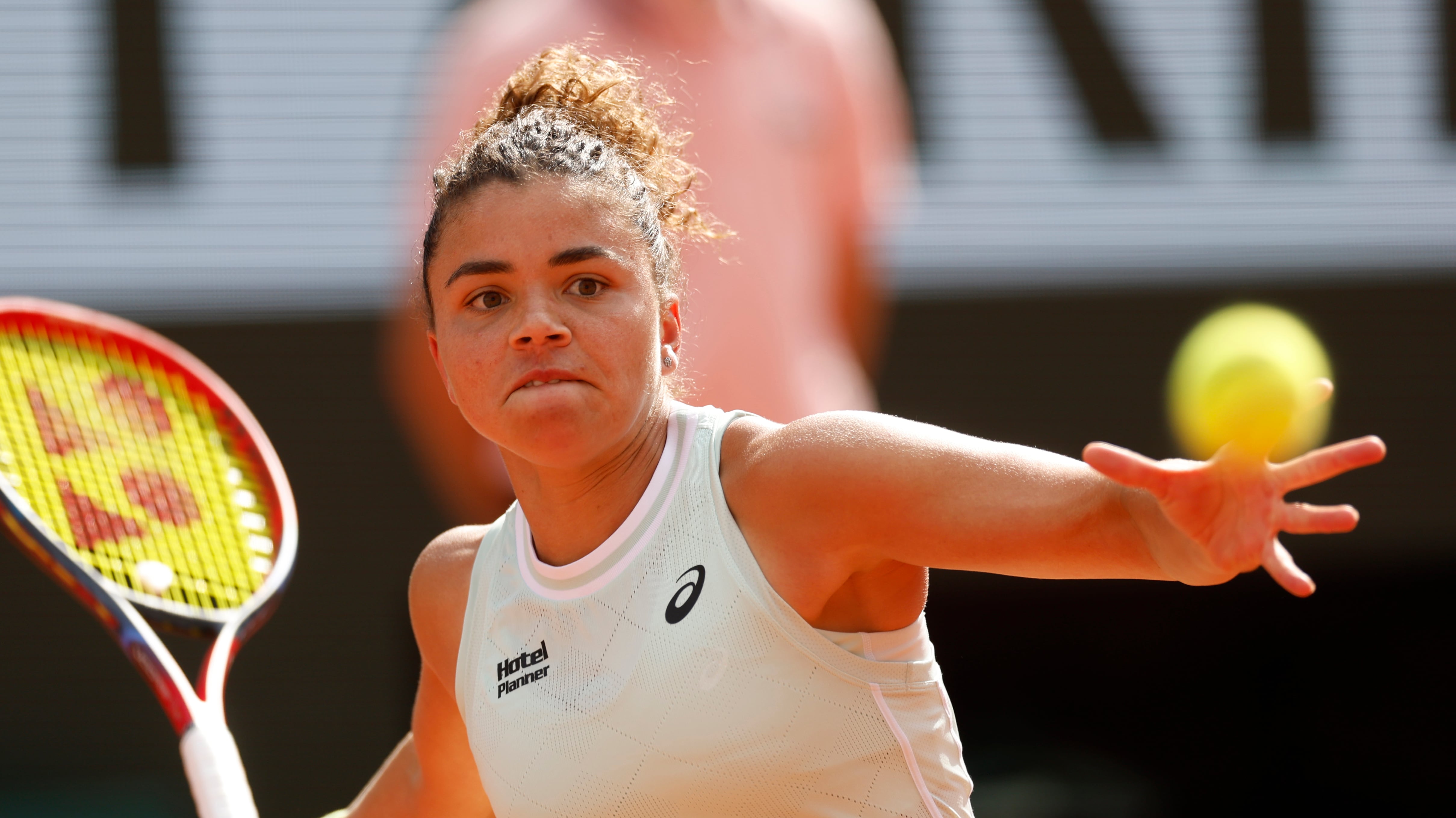 Jasmine, finale bis con Sara. E adesso per la storia