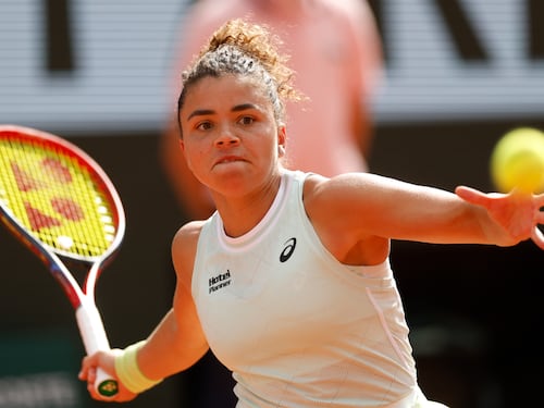Jasmine, finale bis con Sara. E adesso per la storia