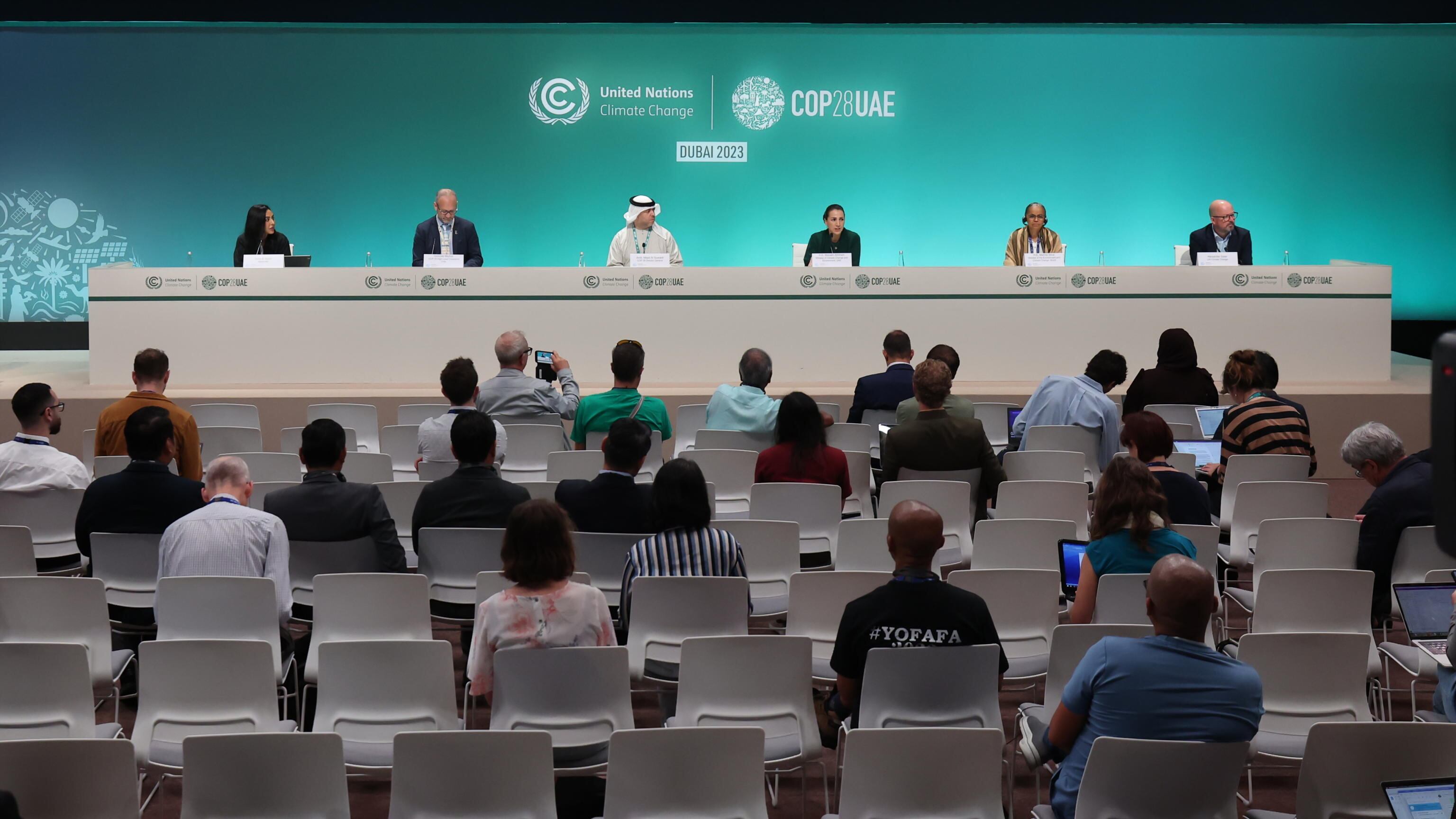 Cop28, via l'eliminazione dei combustibili fossili dall'accordo. E spunta il nucleare