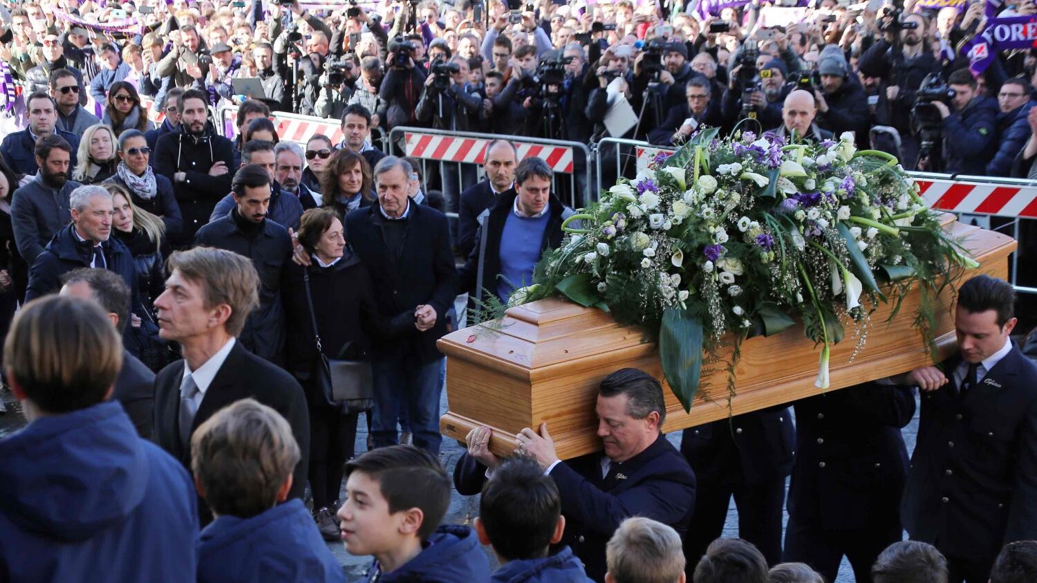 Battistuta scrive per Astori. "Vorrei essere lì per salutarti"