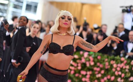 Al Met Gala, Ledy Gaga è come una matrioska 10