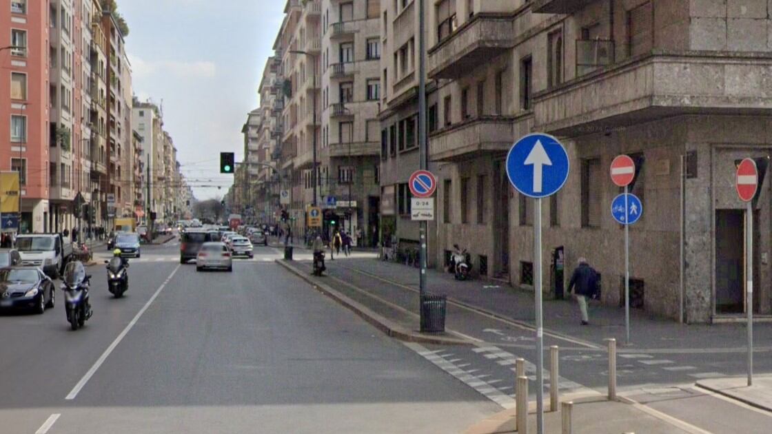 Milano, cicilista 63enne muore dopo lo scontro con un auto