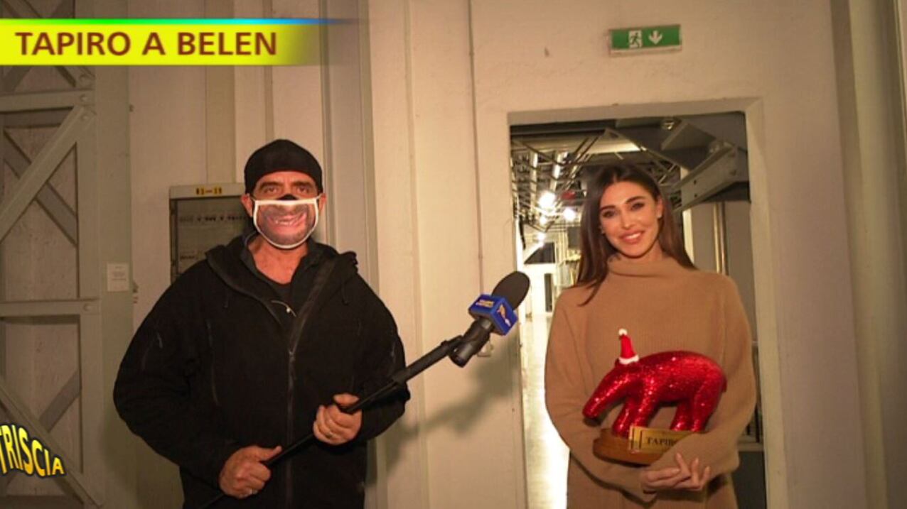 Lite coi paparazzi, tapiro d'oro (da Guinness) a Belen Rodriguez