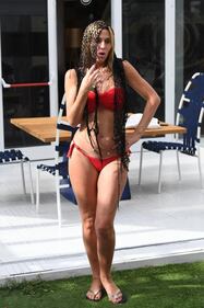 Grande Fratello Vip, Valeria Marini sempre più sexy 5