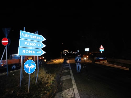 Incidente a Urbino: 4 morti in galleria su un’ambulanza