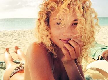 Rose Bertram, la modella belga solare e sensuale 30