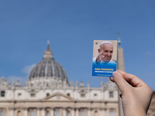 La nuova truffa sulla morte del Papa: così vengono rubati i dati sensibili