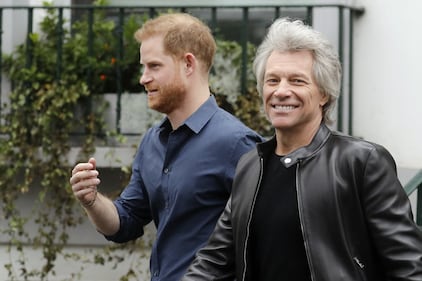 Londra, il principe Harry incontra Jon Bon Jovi 6