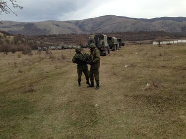 Camion con truppe russe vicino a a Perevalnoe 1