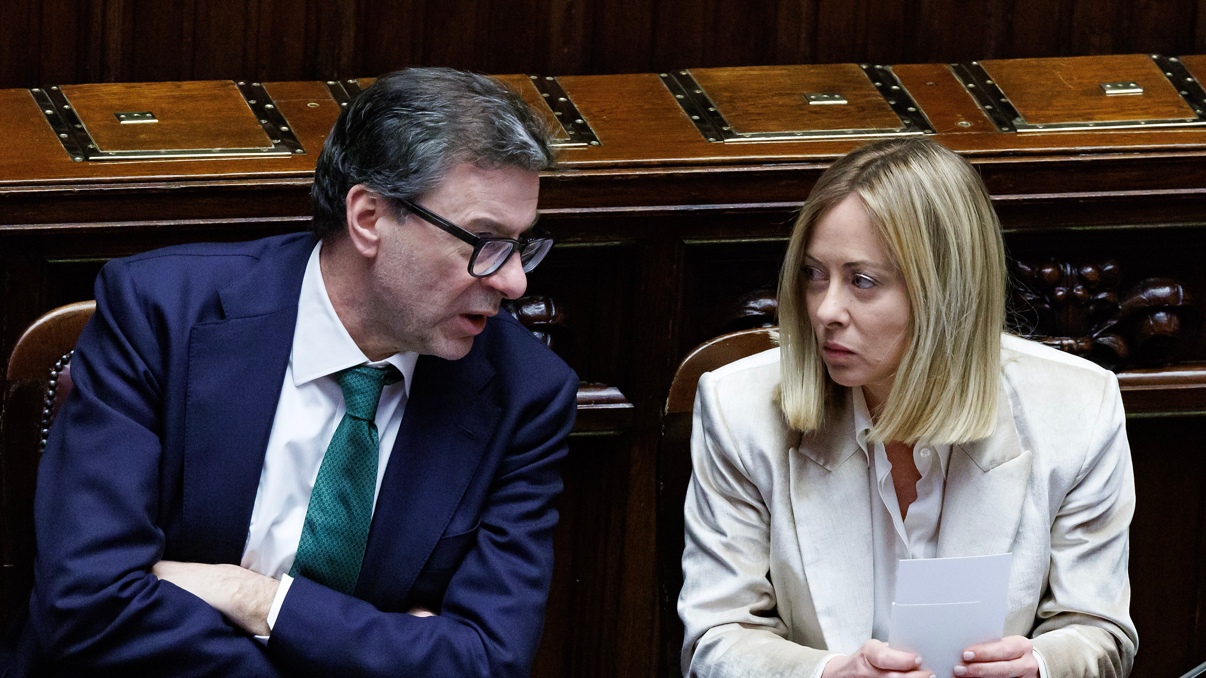 Ora Meloni teme l'effetto panico: "Non è la catastrofe". L'idea di un decreto