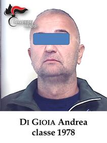 Brindisi, le foto degli arrestati e di droga e armi 1