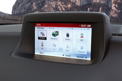 Opel Meriva si rifà il look, ma non solo 5