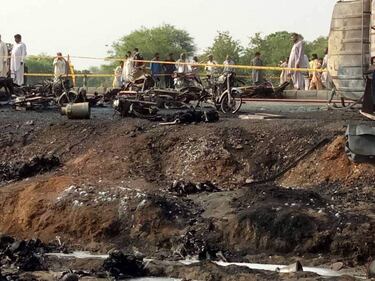 Pakistan, 146 morti nell'incidente a un'autocisterna 5