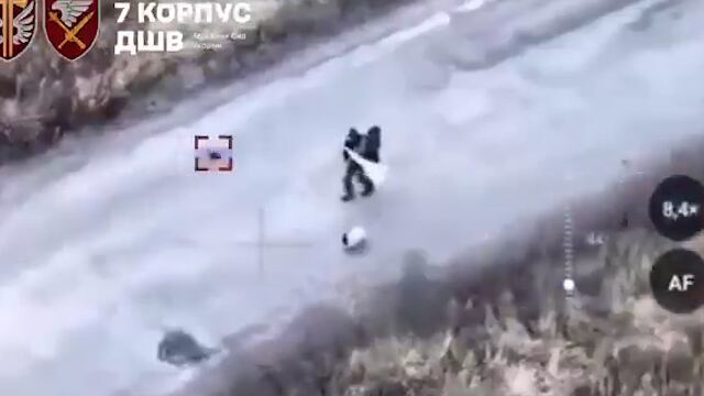 L'orrore del drone russo sulla bandiera bianca