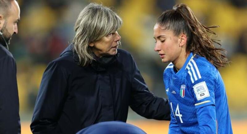 Milena Bertolini a colloquio con Chiara Beccari (via Figc)