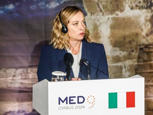 Meloni, missione in Libano per sostenere Unifil. I dubbi su Netanyahu