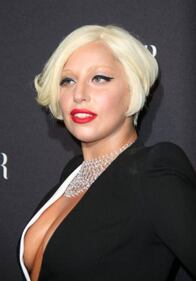Lady Gaga, nude look bollente verso Perugia 6