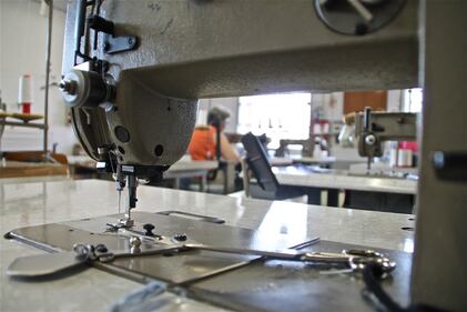 Un laboratorio dove il Made in Italy si cuce sul petto 10