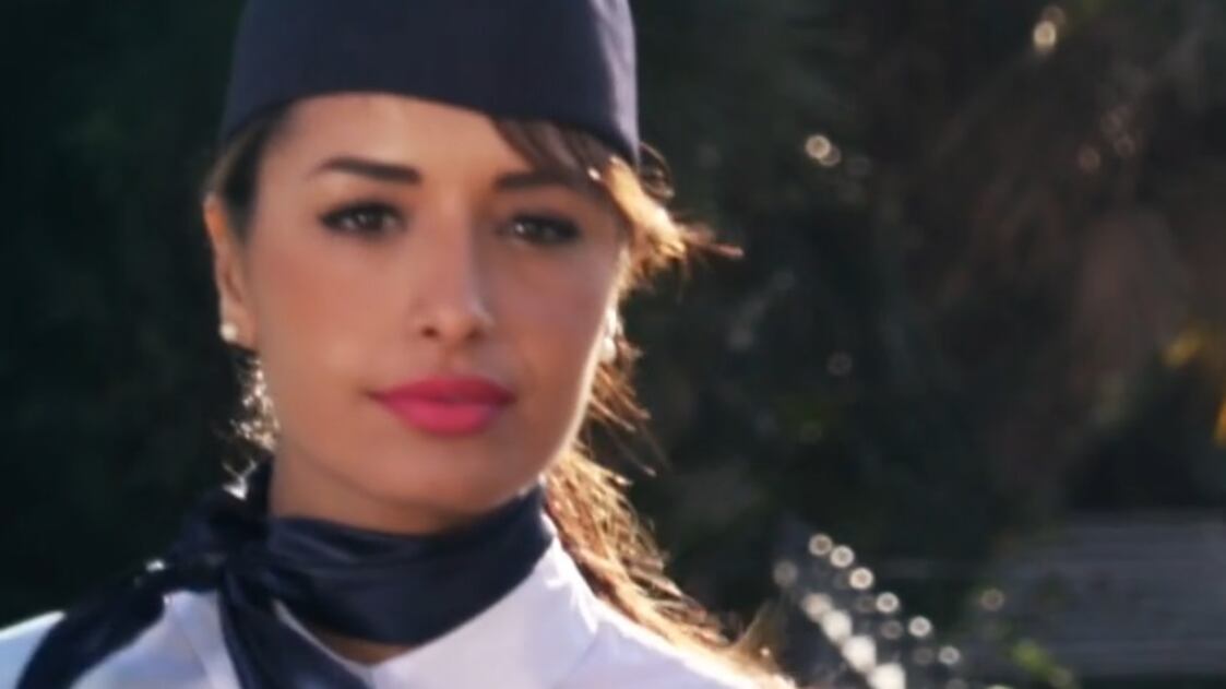 Uomini e Donne sceglie la nuova tronista, è l’assistente di volo Sara Amira