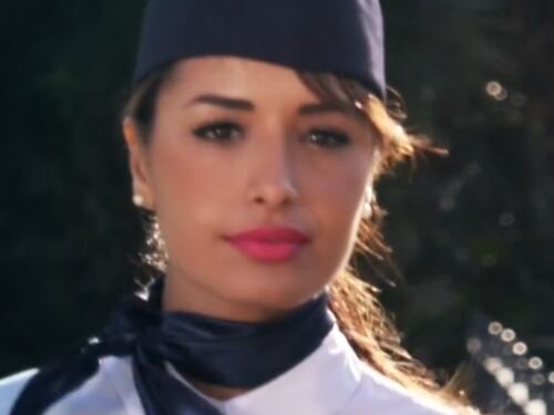 Uomini e Donne sceglie la nuova tronista, è l’assistente di volo Sara Amira