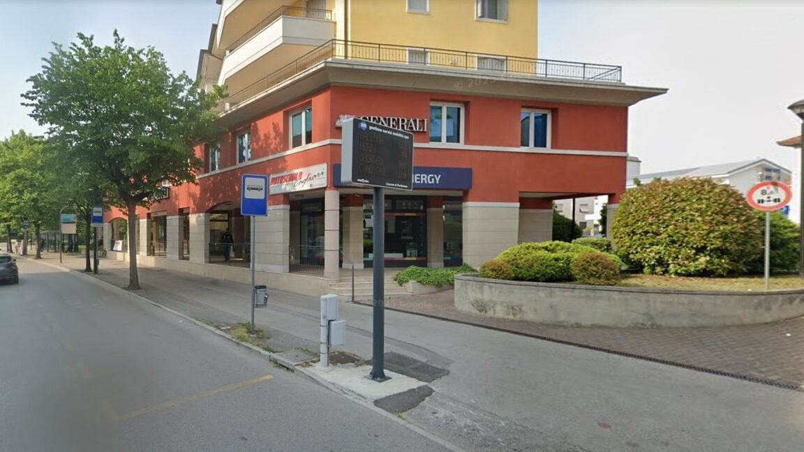 Choc a Pordenone, inizia a bere alle 5 del mattino: studente ubriaco collassa a scuola
