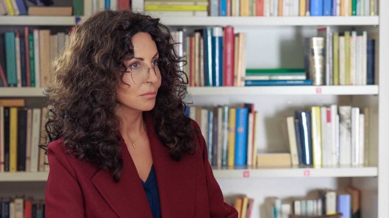 Ferilli e Ranieri, la "sfida delle presidi" che fanno scuola