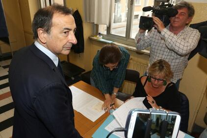 Da Berlusconi a Parisi: i big votano a Milano 14
