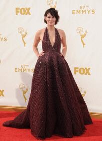 Sexy ed elenganti, le belle degli Emmy Awards 13