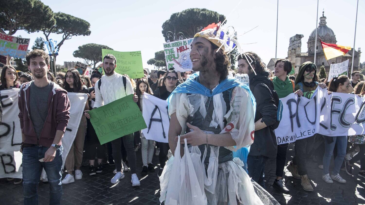 Se vivete bene ringraziate le generazioni che accusate