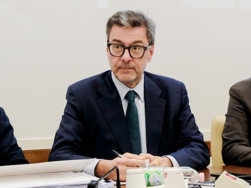 Manovra, sbloccato lo stallo sul condono: via libera della commissione Bilancio al Senato. La decisione sulle pensioni