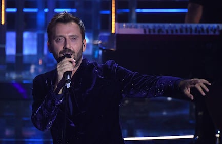 Cesare Cremonini scalda la terza serata del Festival 1