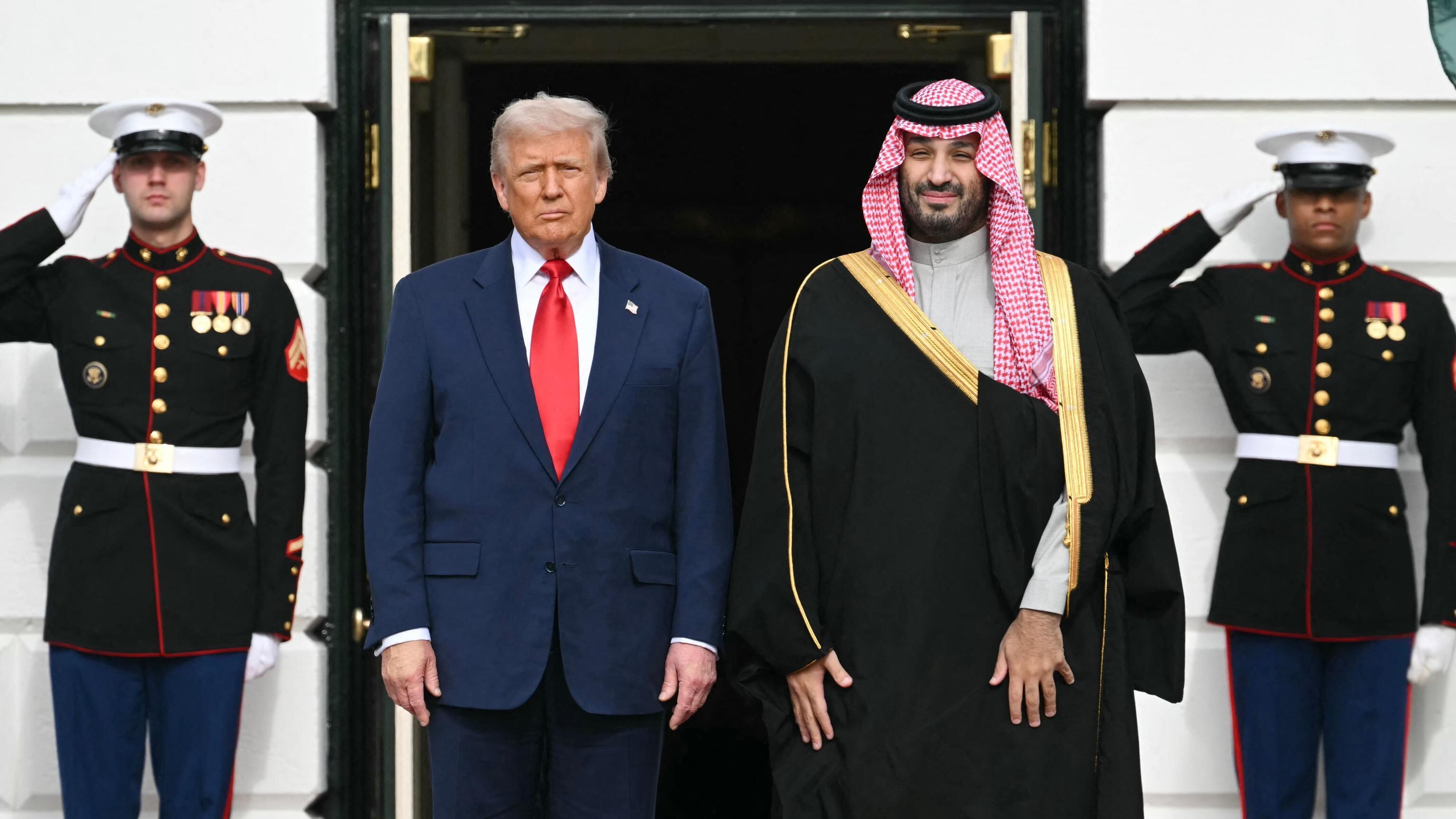 La svolta degli emiri in pressing su Donald. "Distruggere l'Iran"