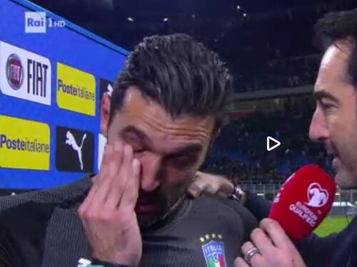 Le lacrime di Buffon: "Mi dispiace"