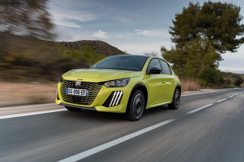 Peugeot e-208, guarda la gallery 1
