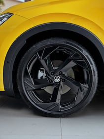 Nuova Volkswagen T-Roc, primo contatto: guarda la gallery 17