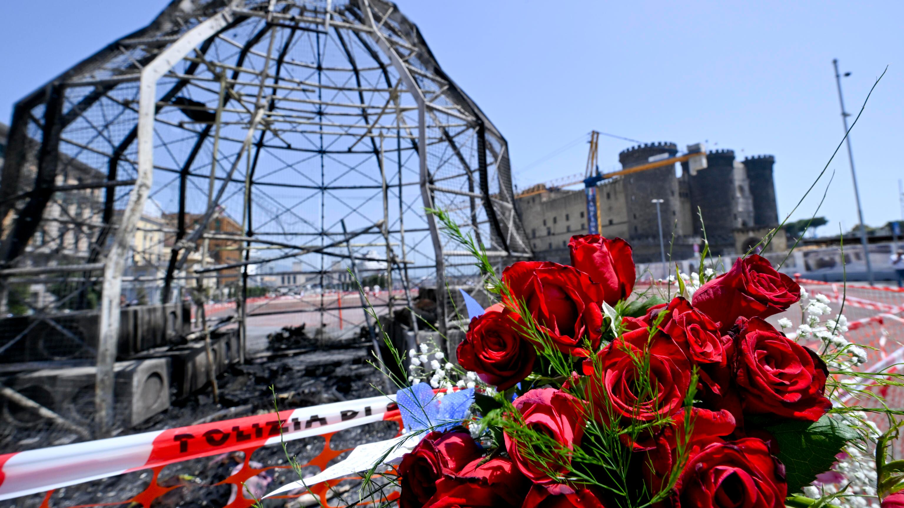 Napoli, "Venere degli stracci" in fiamme: fermato il presunto responsabile