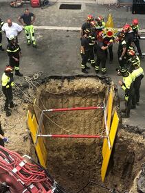Buco nel quartiere San Pietro (Roma), corsa contro il tempo per salvare un uomo 1