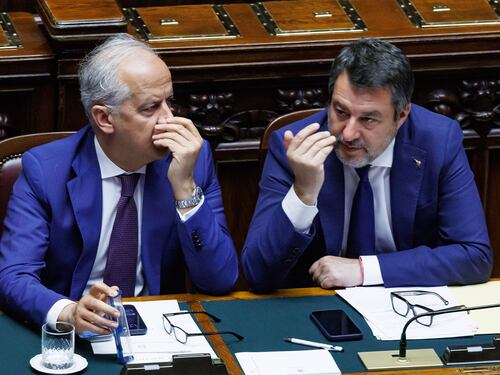 Un contributo di 615 euro per chi aiuta gli immigrati a tornare al Paese di origine