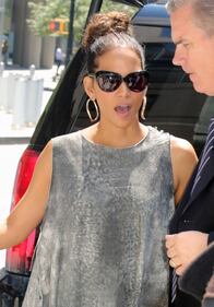 Halle Berry sexy in maxi t-shirt 19