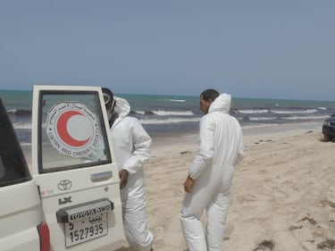 I cadaveri dei migranti sulla spiaggia libica 2