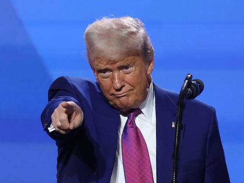 "Str..o invadente, prugna rinsecchita": Trump attacca Springsteen