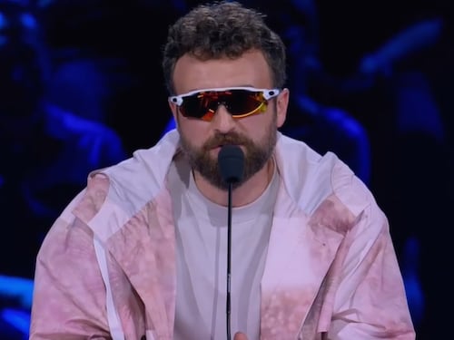 "Imbarazzante, sei una m....". Dargen D'Amico scatenato a X Factor