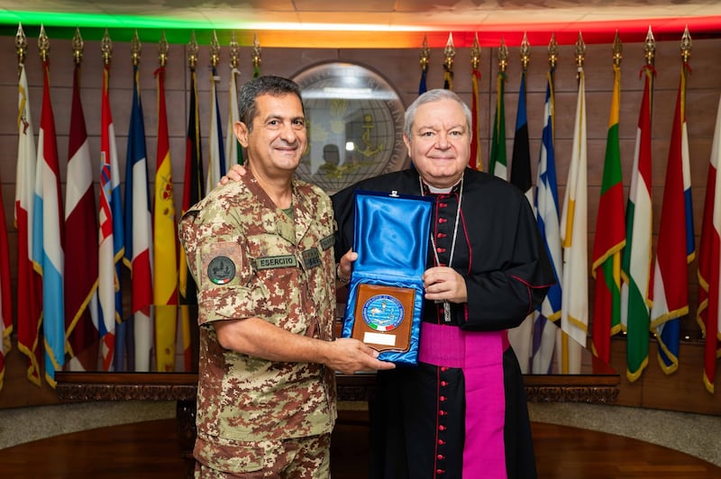 Visita di Monsignor Marcianò al personale militare e civile del Covi 1