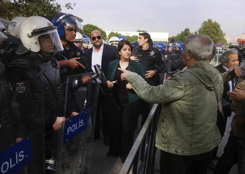 Cordoglio e proteste per i morti di Ankara 4